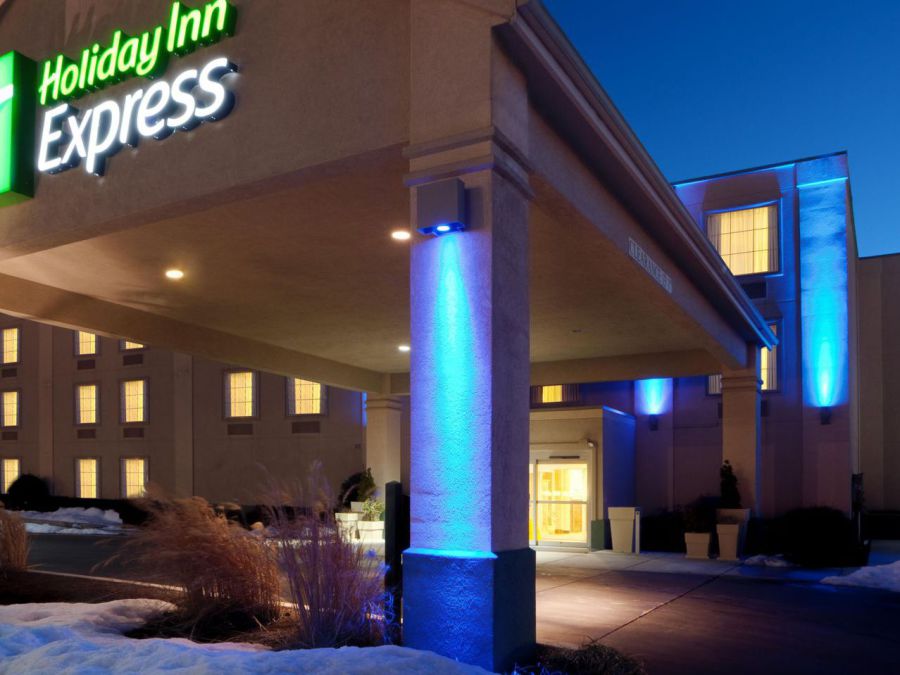 Holiday Inn Express Hotel